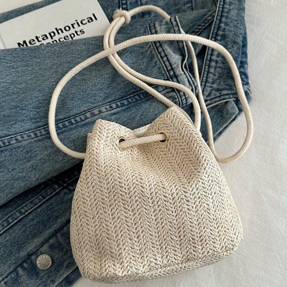 Beige Fashionable Women's Strawberry Shoulder Diagonal Crossbody Handbag - Picture 9 of 10